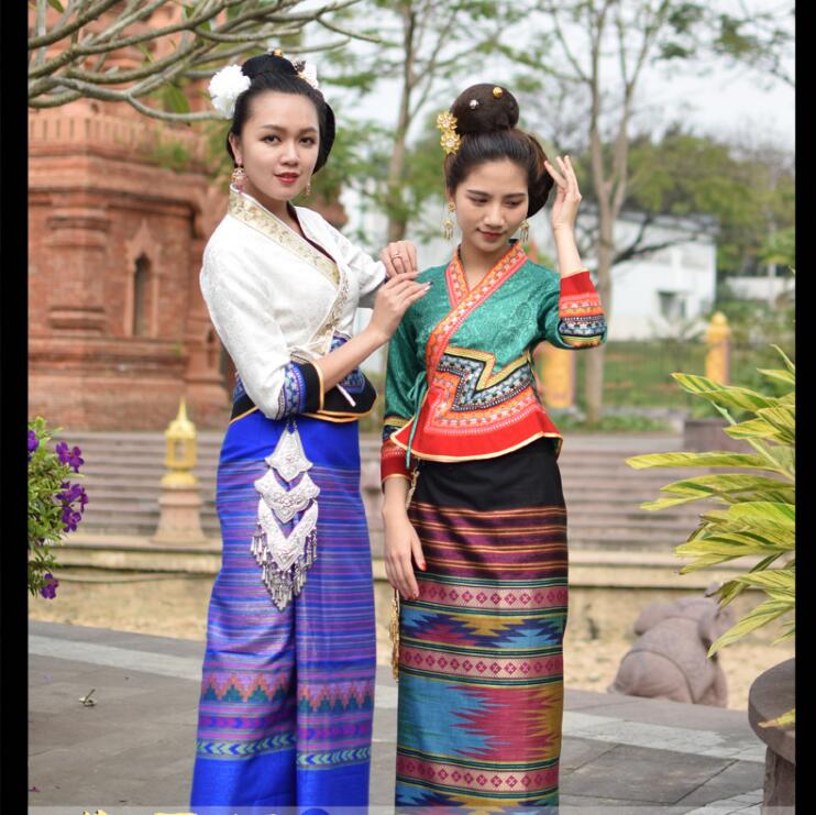 Thailand Laos Myanmar Traditional costume Dai nationality slim retro short sleeved Jacket Top + skirt water splashing Festival life clothes
Thailand Laos Myanmar Traditional costume Dai nationality slim retro short sleeved Jacket Top + skirt water splashing Festival life clothes