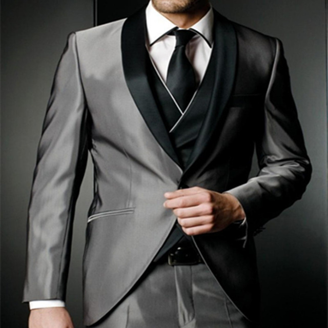 New men suit Handsome Silver Grey Tailcoat Haut Groom Tuxedos Groomsman Men's suits Prom Clothing(Jacket+pants+tie+vest)