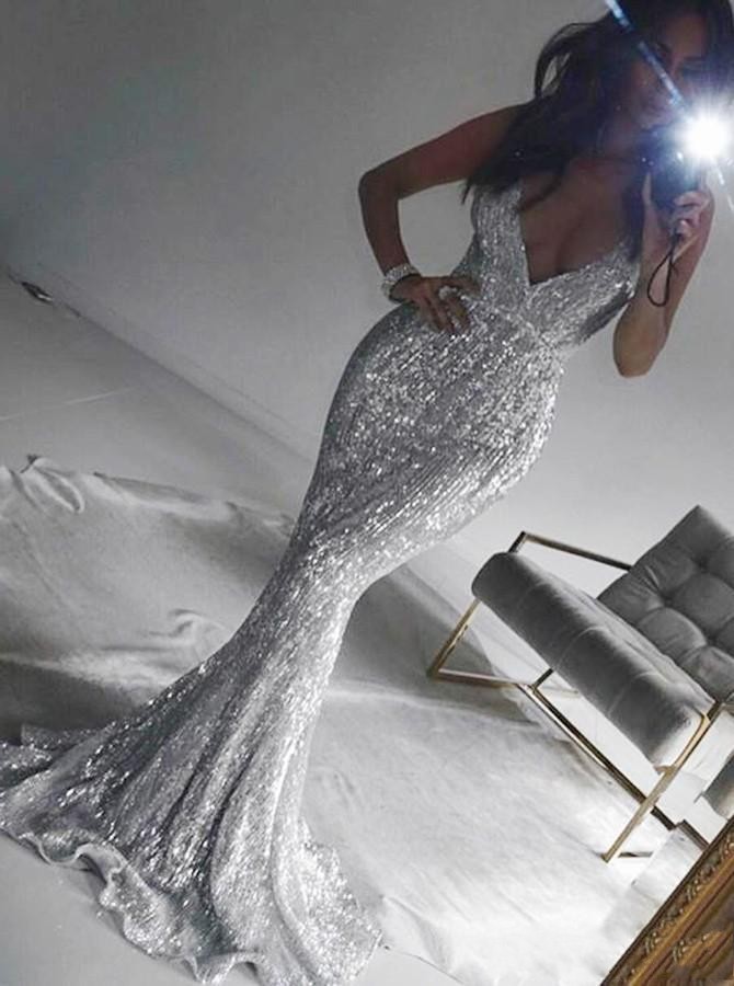 2018 Sparkly Silver Black Girls Sequined Prom Dresses Deep V Neck Mermaid Spaghetti Straps Backless Evening Dresses Women Formal Party Gowns, Same as picture
2018 Sparkly Silver Black Girls Sequined Prom Dresses Deep V Neck Mermaid Spaghetti Straps Backless Evening Dresses Women Formal Party Gowns, Same as picture