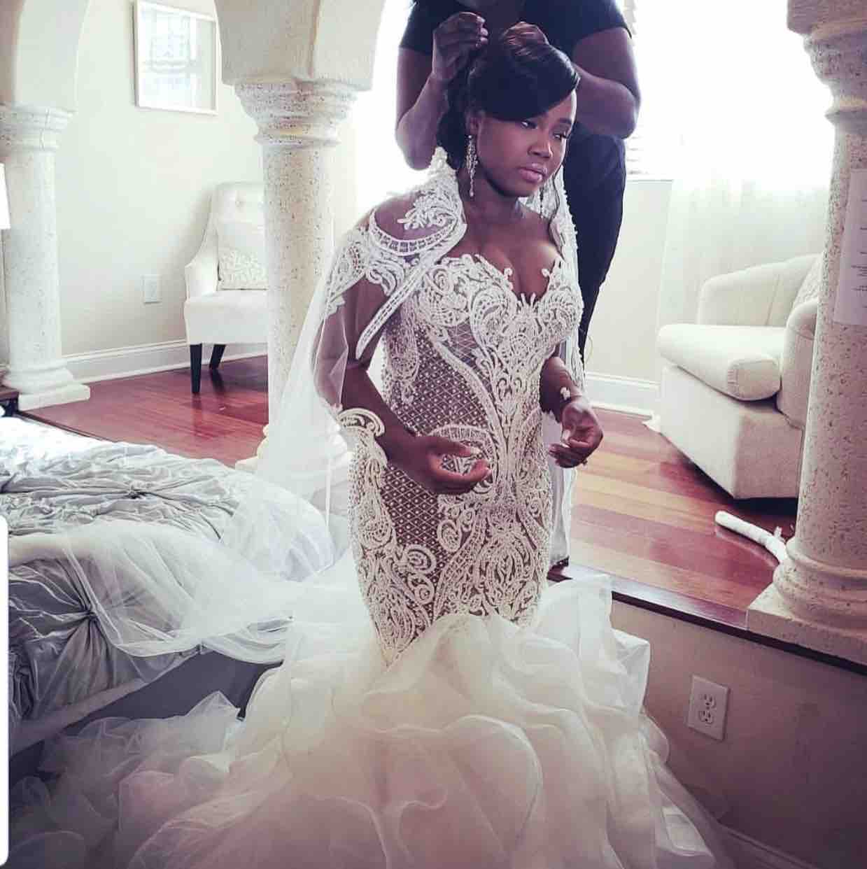 Plus Size 2019 New Mermaid Wedding Dresses Long Sleeves Lace Appliques Ruffles Tiered Skirt Bridal Gowns Garden Vestidos De Mariee Custom