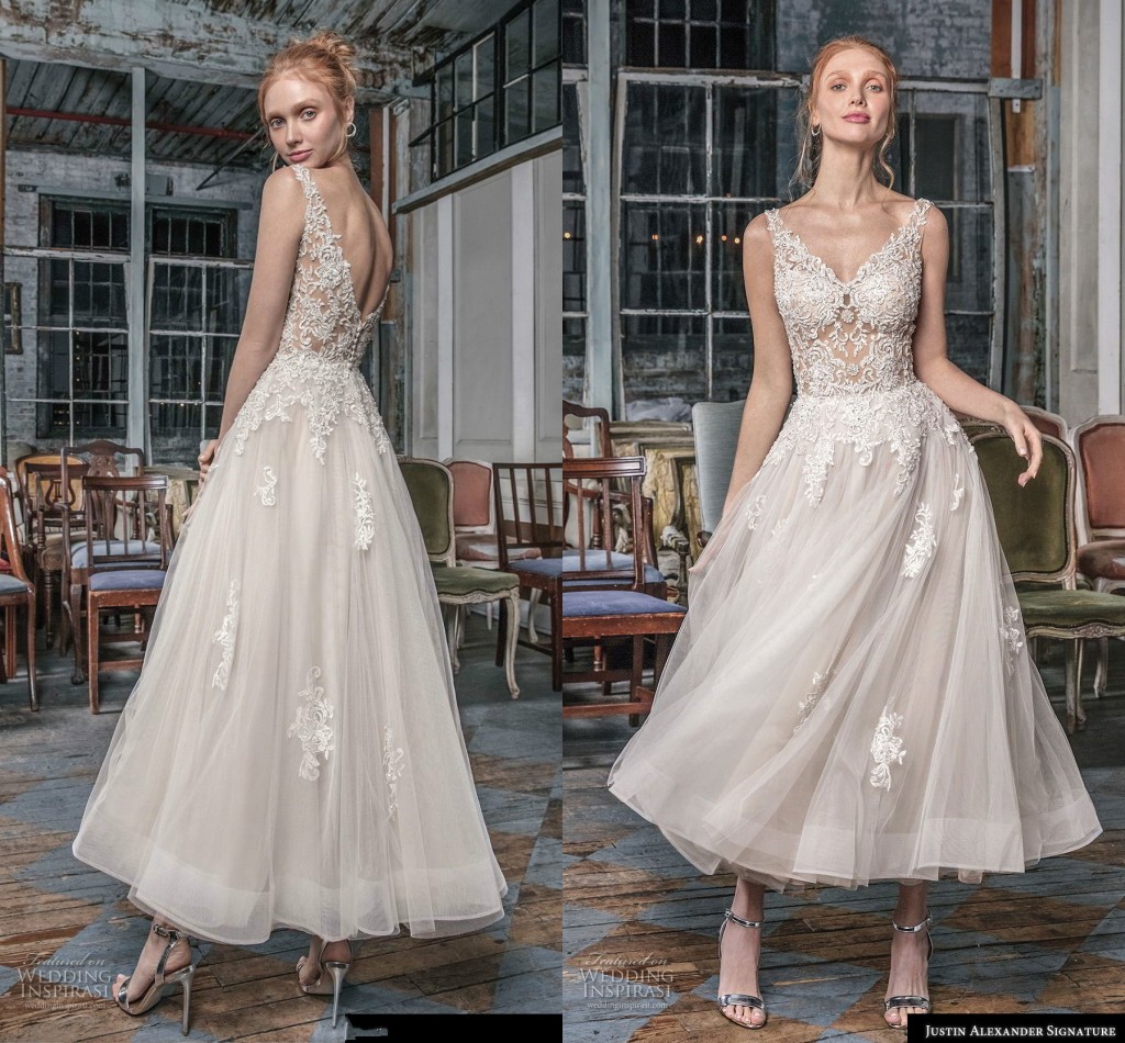 Modest Sleeveless V Neck Short Bridal Gowns Lace Applqiue Tea Length Beach Wedding Dresses Sheer Straps Formal Boho Party Gown, Gold
Modest Sleeveless V Neck Short Bridal Gowns Lace Applqiue Tea Length Beach Wedding Dresses Sheer Straps Formal Boho Party Gown, Gold