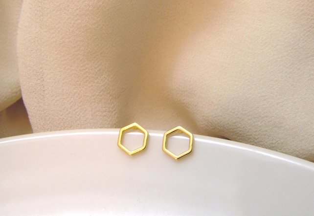 10Pair Cut Out Hexagon Honeycomb Stud Earring Open Line Hive Hexagon Earring Simple Minimalist Geometric Stud Earrings