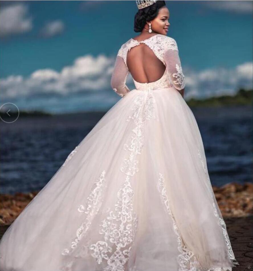 Plus Size African Wedding Dresses Jewel Neck Appliques Hollow Back Court Train Lace Bridal Gowns Contry Style Long Sleeve Wedding Dress