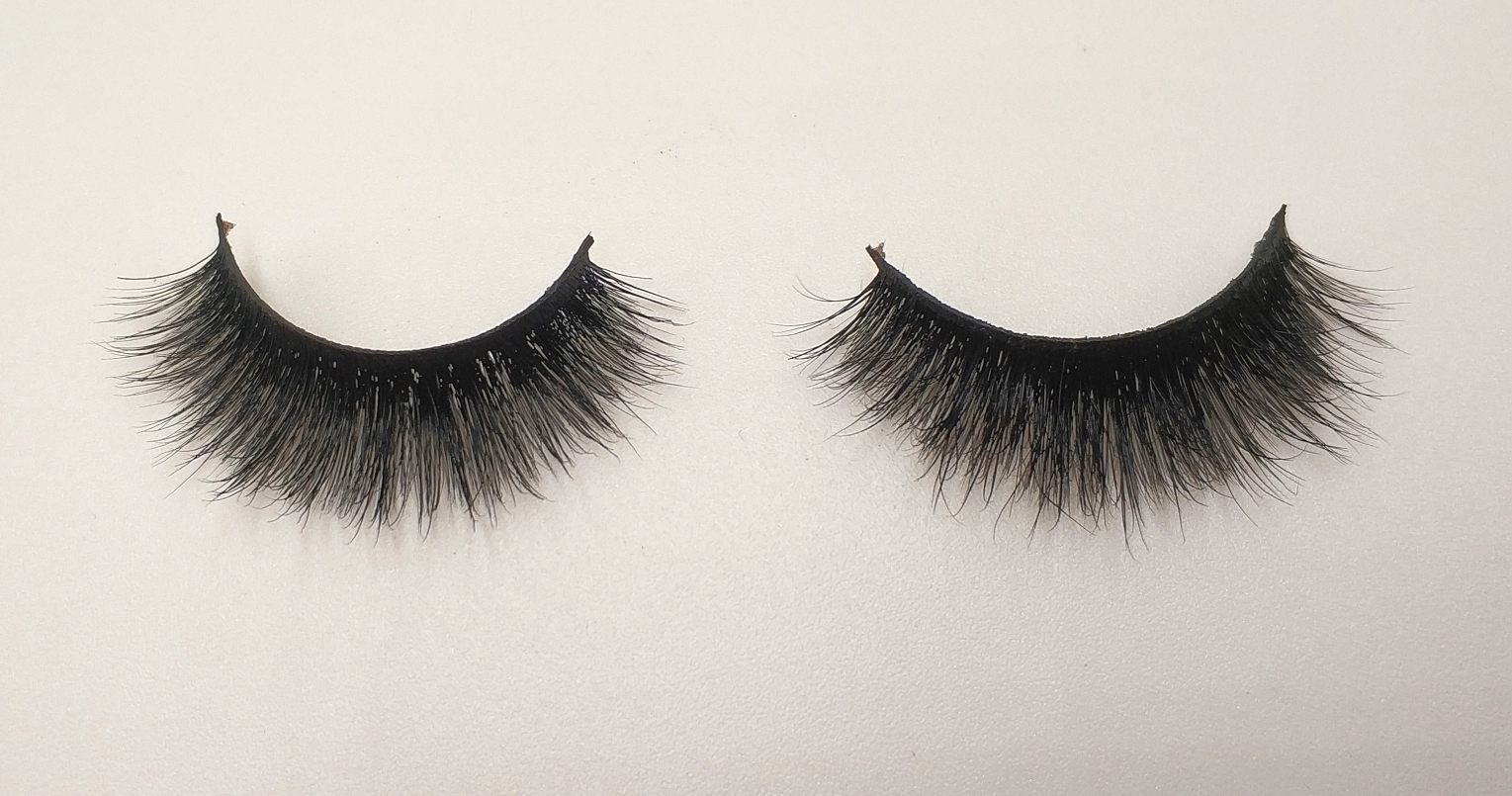 3D Mink False Eyelashes 100% Mink Fur Long Thick Hand-made Reusable Eyelashes Natural 1 Pair Pack MTL127
3D Mink False Eyelashes 100% Mink Fur Long Thick Hand-made Reusable Eyelashes Natural 1 Pair Pack MTL127