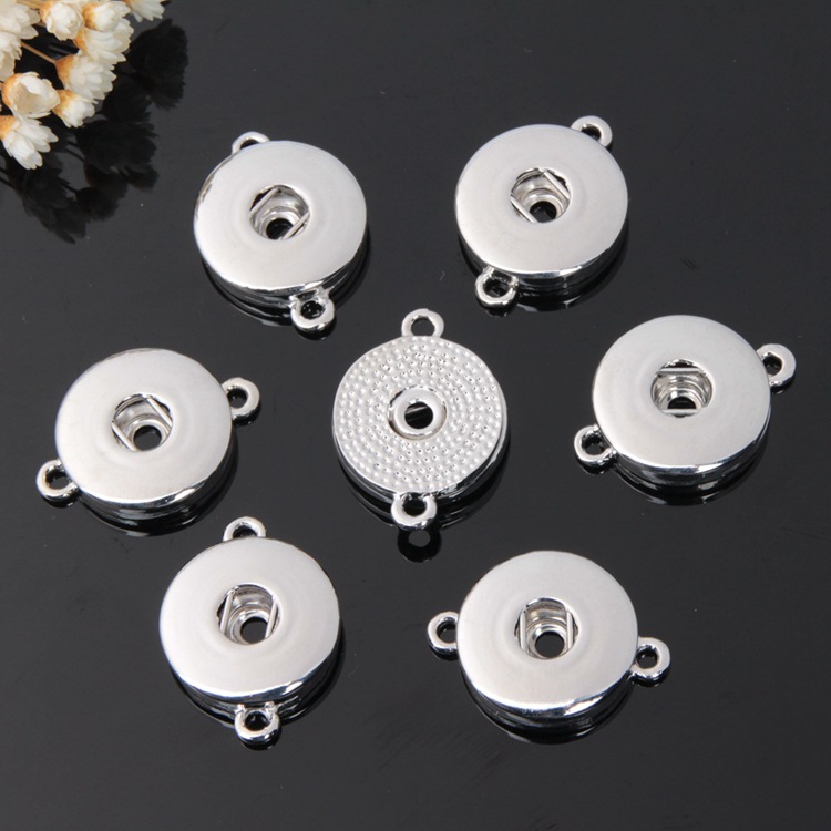 Noosa Chunks Silver Gold Metal 18MM Ginger Snap Button Base Pendant for DIY Snap Button Necklace Bracelet Jewelry, Bronze;silver
Noosa Chunks Silver Gold Metal 18MM Ginger Snap Button Base Pendant for DIY Snap Button Necklace Bracelet Jewelry, Bronze;silver