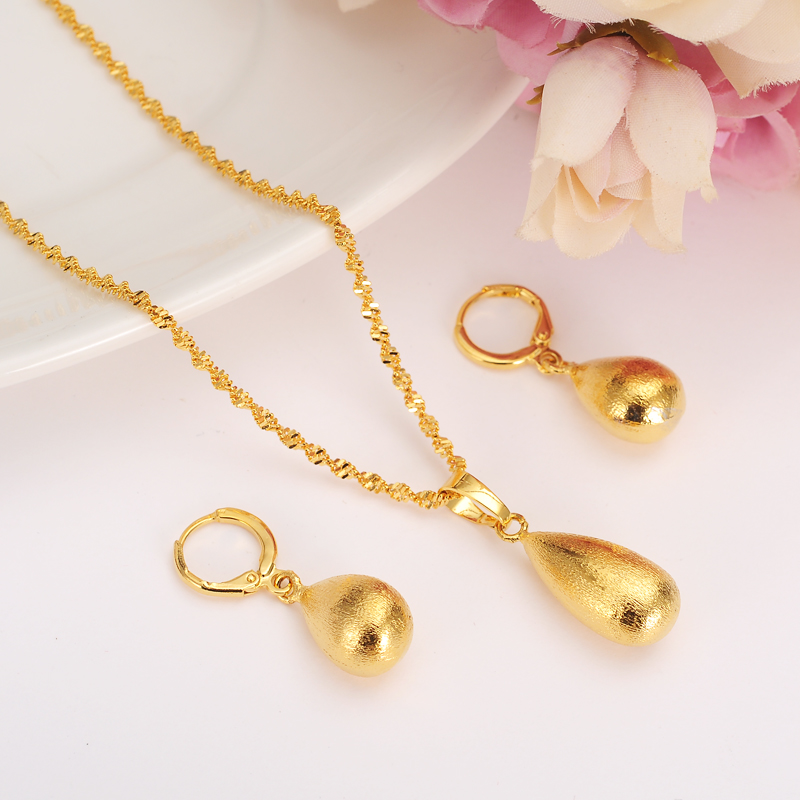 Bangrui Gold Color Ethiopian Jewelry set Bride Wedding Pendant Necklace Bangle Earring Ring African Eritrea Habesha sets, Black 
Bangrui Gold Color Ethiopian Jewelry set Bride Wedding Pendant Necklace Bangle Earring Ring African Eritrea Habesha sets, Black