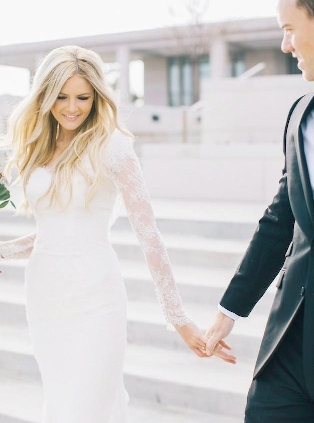 2019 Vintage Bohemian Hippie Wedding Dresses Country Style Long Sleeves Plus Size Sheer Lace Boho Bridal Gowns V Neck Custom Made 0510