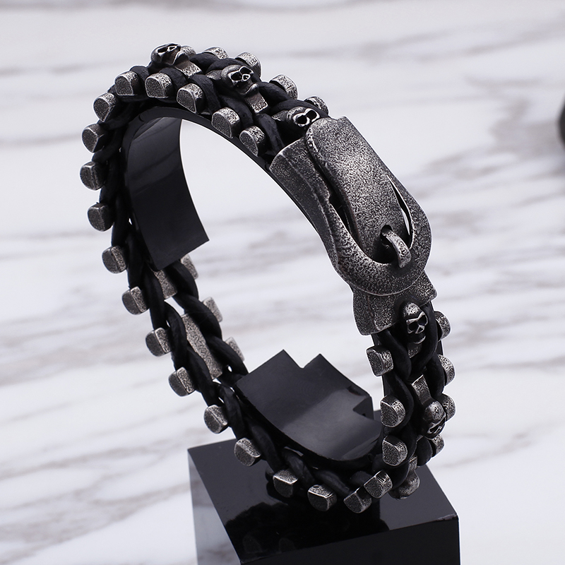 Classic Men's Punk Chain Bracelet  Skeleton Motif, Durable Stainless Steel, Vintage Silver Tone with Secure Buckle Closure