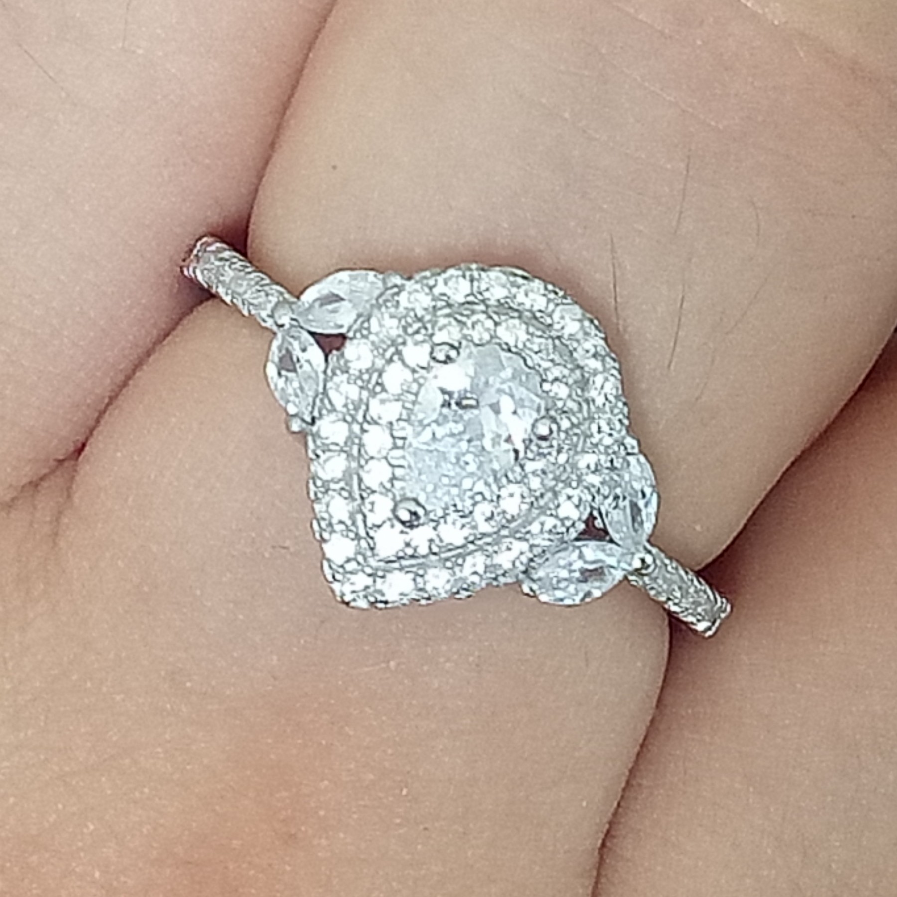 Sterg Sier White Topaz Wedding Band for Her, Never Fade Drop Water Design