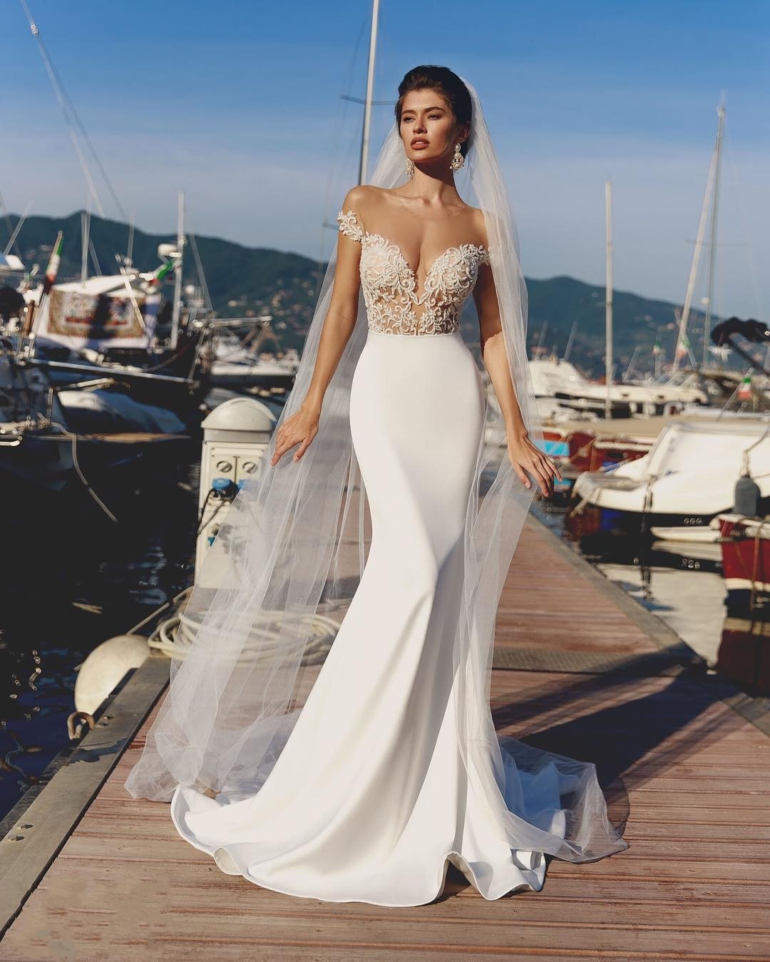 Amazing Mermaid Backless Wedding Dresses Sheer Off The Shoulder Lace Trumpet Bridal Gowns With Detachable Train Tulle vestido de novia