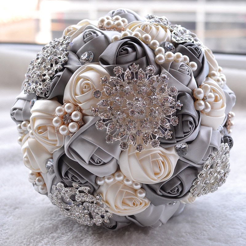 Silk Wedding Bridal Bouquets with Handmade Flowers Luxury Peals Crystal Rhinestone Rose Wedding Supplies Bride Holding Brooch BouquetCPA1547