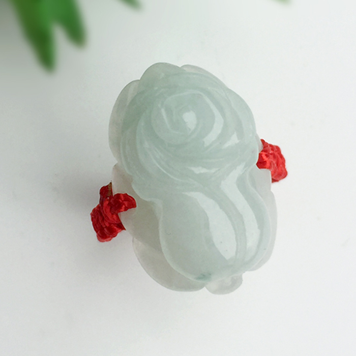 A jade jadestring, woven cabbage, jade ring, cabbage, jade ring, a girl, and a fortune.
A jade jadestring, woven cabbage, jade ring, cabbage, jade ring, a girl, and a fortune.