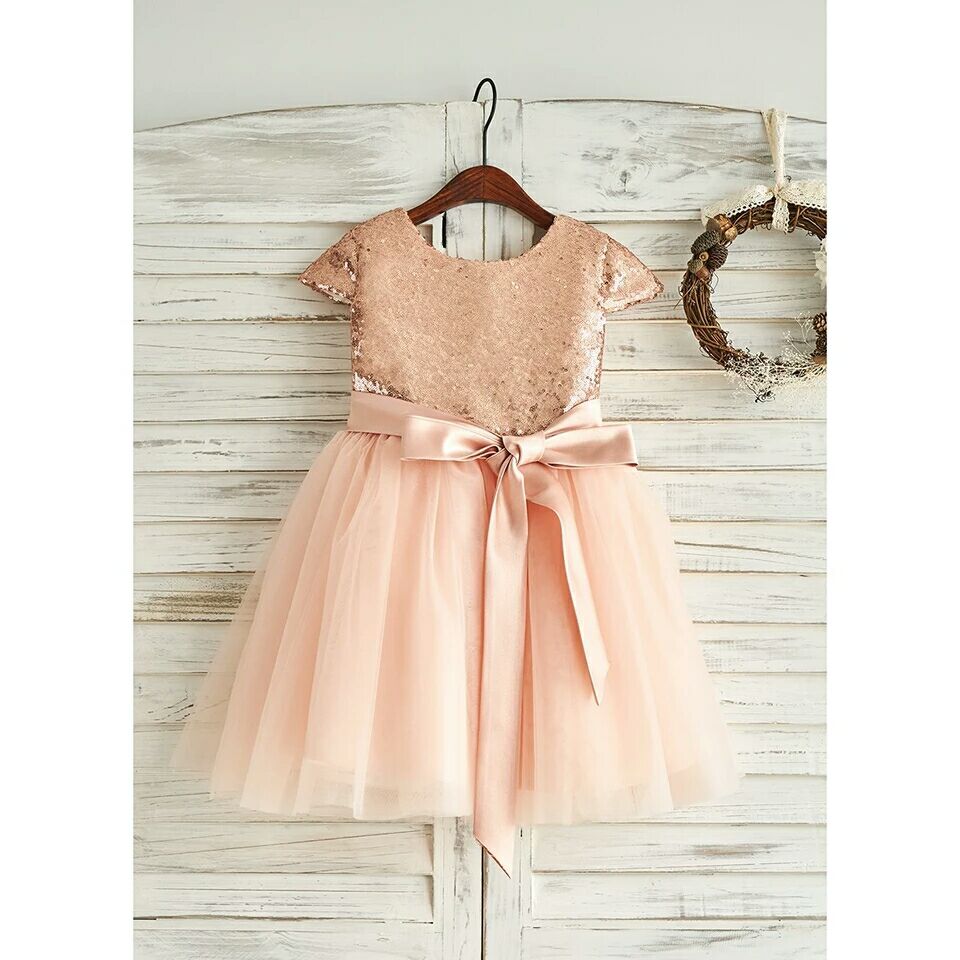 lovely flower girls dresses sequined top short sleeves zipper back summer cute flower girls dresses pearl pink champagne arrival, Same as picture
lovely flower girls dresses sequined top short sleeves zipper back summer cute flower girls dresses pearl pink champagne arrival, Same as picture