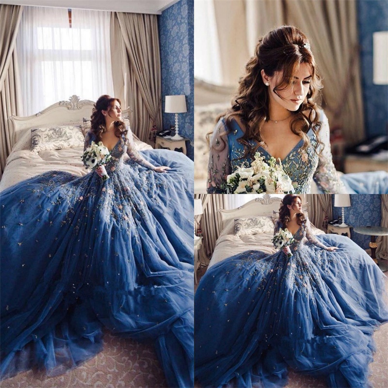 Noble Blue Embroidery Prom Dresses Long Sleeves Deep V Neck Dress Evening Wear Beaded Pageant Formal Dress