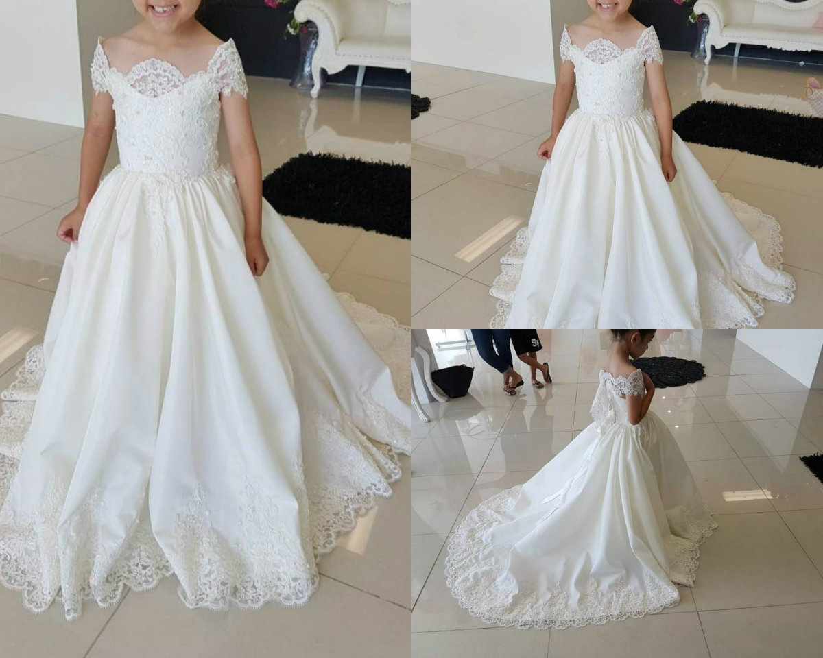 Cute Flower Girl Dresses For Wedding Off The Shoulder A Line Sweep Train Lace Little Girls Pageant Dress