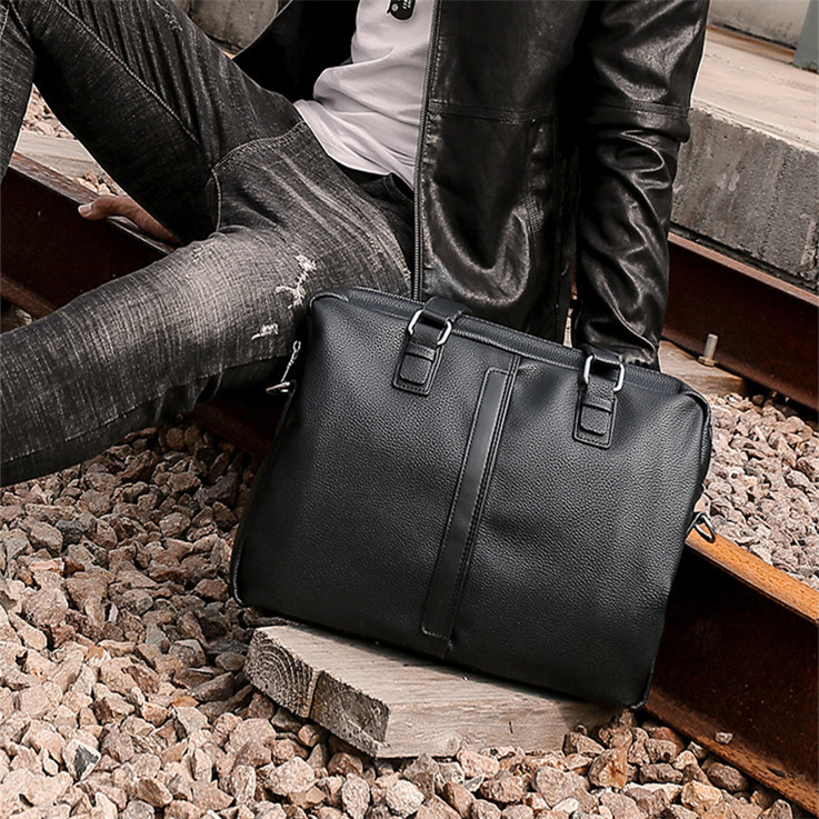 Factory wholesale brand men handbag simple leather leisure handbag British leather business briefcase new high-capacity computer bag
Factory wholesale brand men handbag simple leather leisure handbag British leather business briefcase new high-capacity computer bag