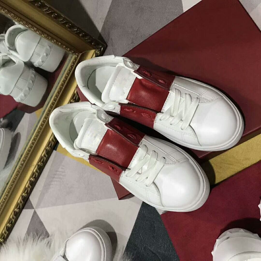 designer Pyramid shape rivet white Graffiti shoes for men and women casual luxury shoe flats sneaker big size many style top, Other color please request
designer Pyramid shape rivet white Graffiti shoes for men and women casual luxury shoe flats sneaker big size many style top, Other color please request