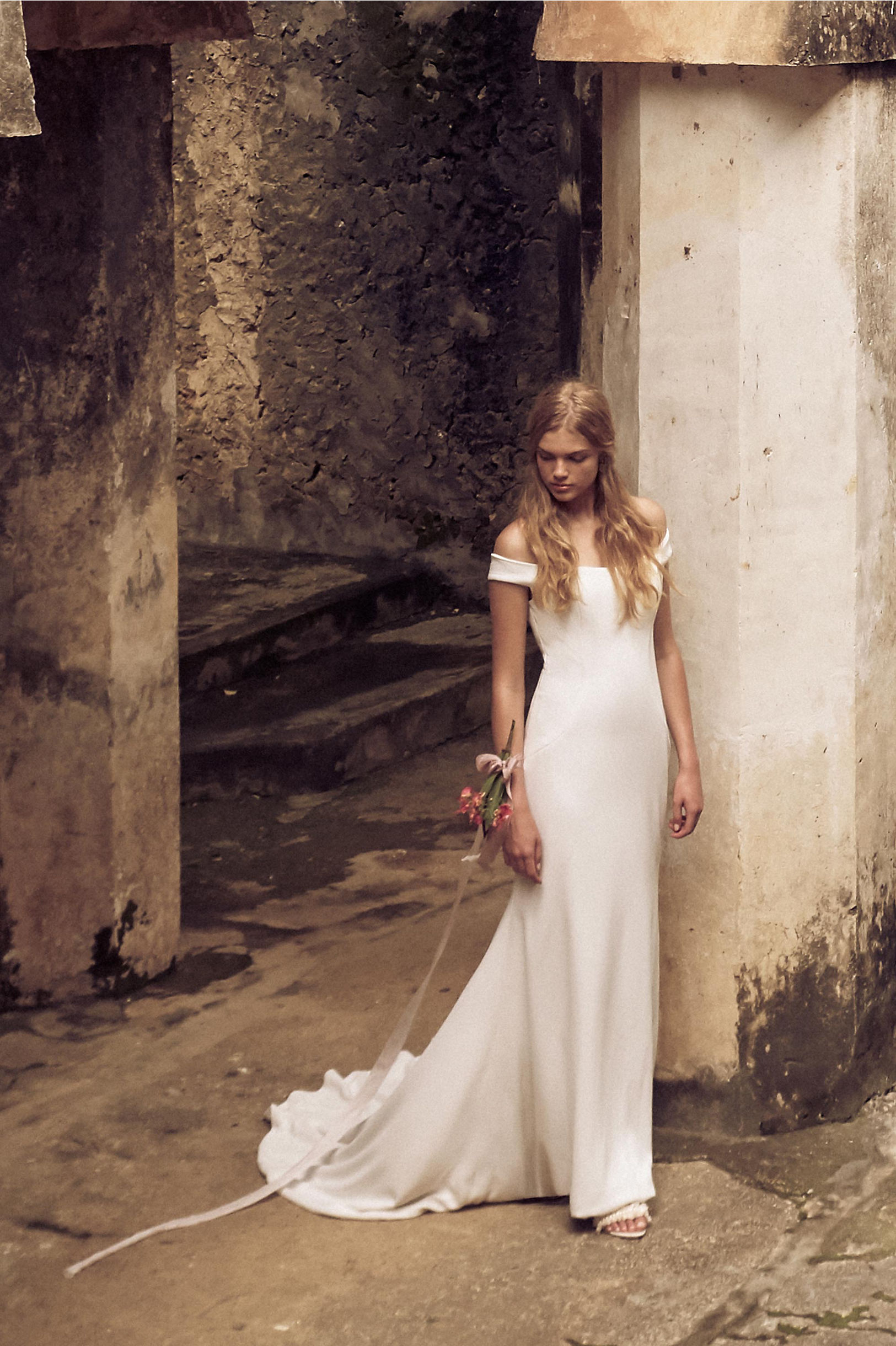 Bhldn Mermaid Wedding Dresses Off The Shoulder Satin Sweep Train Backless Sweep Train Country Bridal Dress Cheap Plus Beach Wedding Gowns