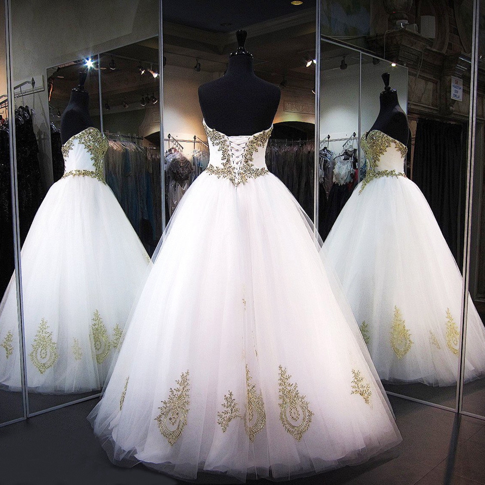 Quinceanera Dresses 2020 Modest Sweet 16 Ball Gown Gold Lace Beads Prom Gowns White Tulle Lace Up Birthday Party Vestidos De 15