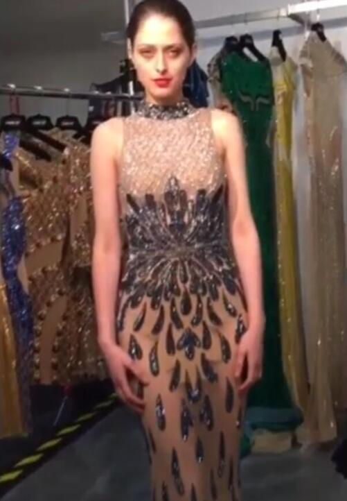 Evening dress Yousef aljasmi Kim kardashian Sleeveless Crystal Sheath Long dress Almoda gianninaazar ZuhLair murad Ziadnakad, Same with picture
Evening dress Yousef aljasmi Kim kardashian Sleeveless Crystal Sheath Long dress Almoda gianninaazar ZuhLair murad Ziadnakad, Same with picture
