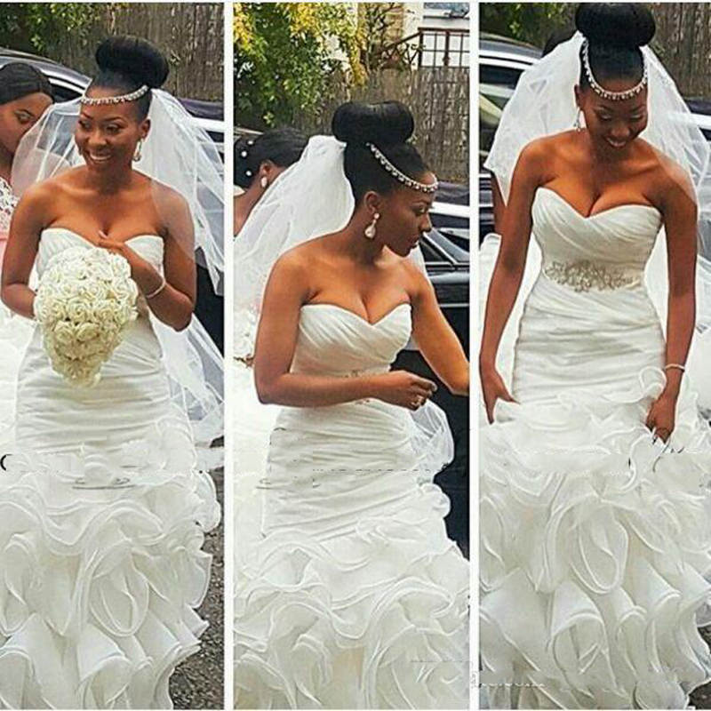 2018 Clean and Modern South African Mermaid Wedding Dresses Bridal Gowns Plus Size abiti da sposa with Beaded Belt Ruffles Train Backless, White
2018 Clean and Modern South African Mermaid Wedding Dresses Bridal Gowns Plus Size abiti da sposa with Beaded Belt Ruffles Train Backless, White