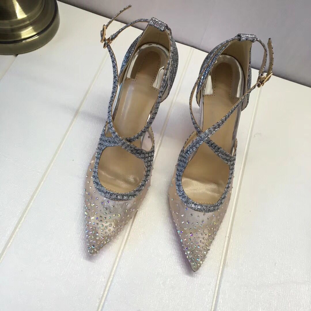 2018 New fashion summer crystal sandals Woman sexy pointy high heels black nude silver cross band 10cm Dress Shoes wedding dress Shoes Size3
2018 New fashion summer crystal sandals Woman sexy pointy high heels black nude silver cross band 10cm Dress Shoes wedding dress Shoes Size3