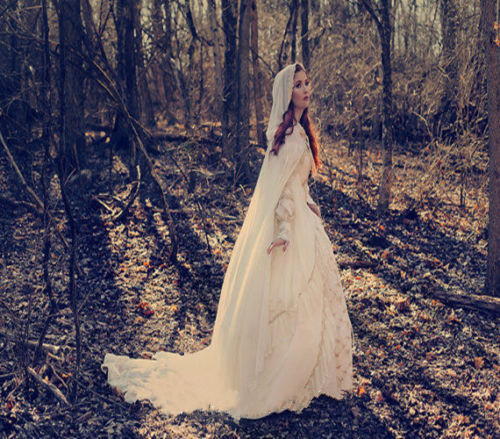 Medieval Wedding Dresses Beads Lace Empire Bridal Gowns Luxury Beaded Off The Shoulder Long Sleeves Fluffy Wedding Dress