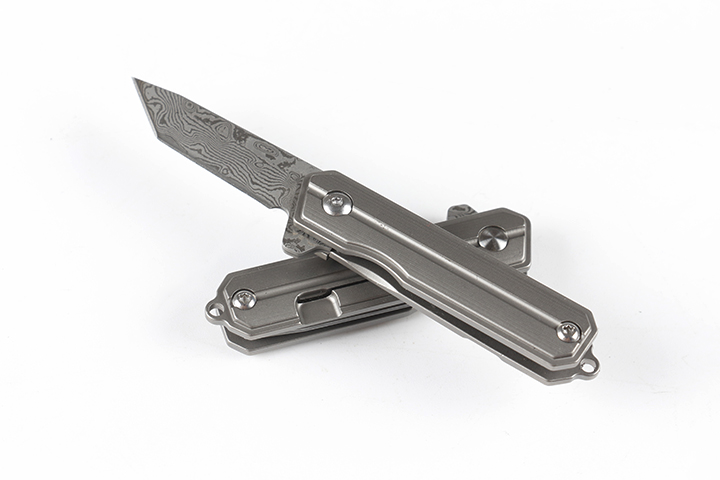 Damascus Steel Mini Ball Bearing Flipper Folding Knife Drop Point Blade TC4 Titanium Alloy Handle With Gift Box package
Damascus Steel Mini Ball Bearing Flipper Folding Knife Drop Point Blade TC4 Titanium Alloy Handle With Gift Box package