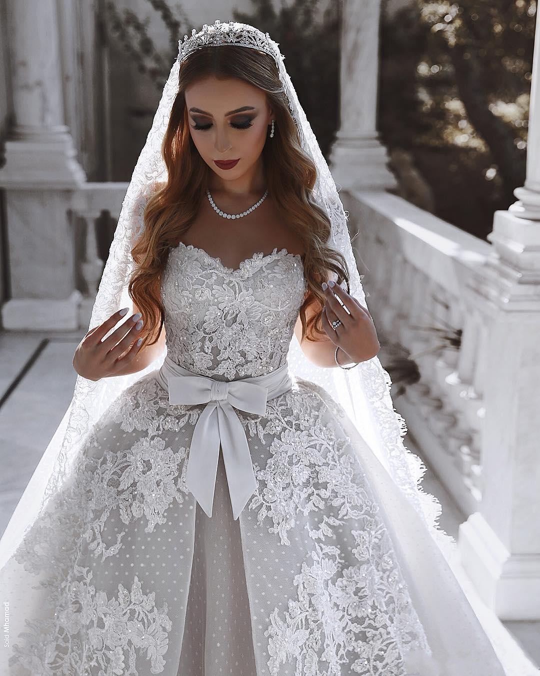 2019 New Modern Ball Gown Wedding Dresses Lace Applique Sash Sweetheart Sleeveless Sweep Train Custom Made Plus Size Formal Bridal Gowns