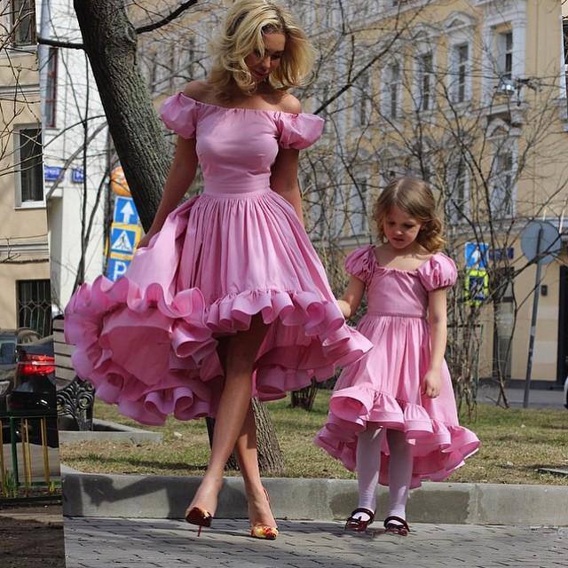2019 Fashion Mother and Daughter Matching A-line Prom Dresses Bateau Neck Short Sleeves Evening Party Gowns Girls Bithday Party Vestido Chic, Lavender
2019 Fashion Mother and Daughter Matching A-line Prom Dresses Bateau Neck Short Sleeves Evening Party Gowns Girls Bithday Party Vestido Chic, Lavender