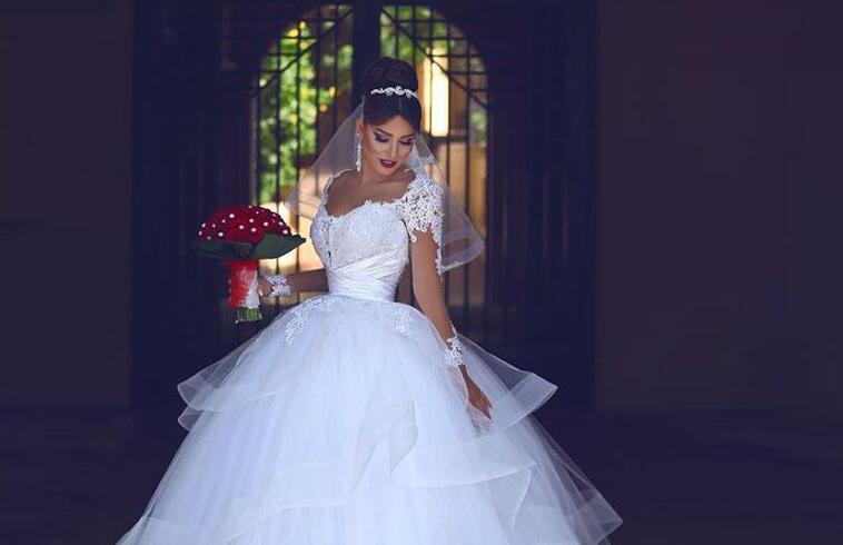 Vintage Long Sleeves Wedding Dress Princess Lace Applique Tulle Ball Gown Slim Fit Floor Length Wedding Dresses Plus Size