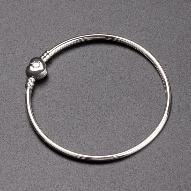 Luxury fashion Women Silver Bangle Bracelet Love Heart Bracelet for Pandora Charm European Beads Bracelet with Original box Jewelry DIY
Luxury fashion Women Silver Bangle Bracelet Love Heart Bracelet for Pandora Charm European Beads Bracelet with Original box Jewelry DIY