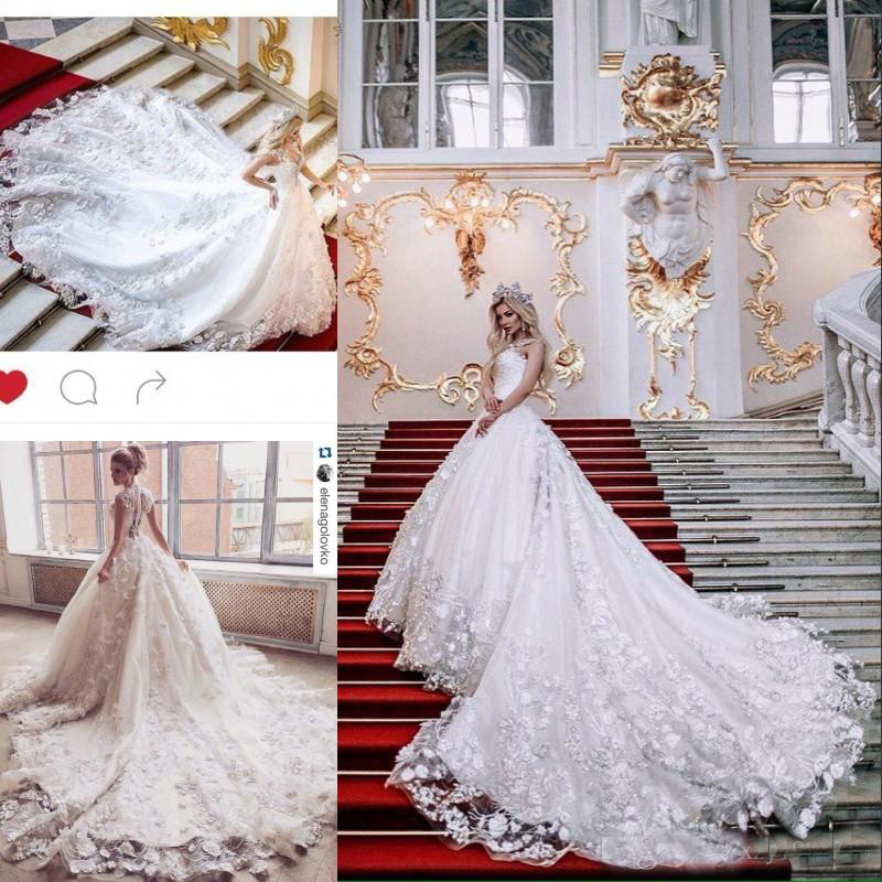 2019 Glamorous 3D Floral Appliques Lace Wedding Dresses A-Line Tulle Key-Whole Sheer Back Sexy Bridal Dresses Long Chapel Train, Ivory
2019 Glamorous 3D Floral Appliques Lace Wedding Dresses A-Line Tulle Key-Whole Sheer Back Sexy Bridal Dresses Long Chapel Train, Ivory