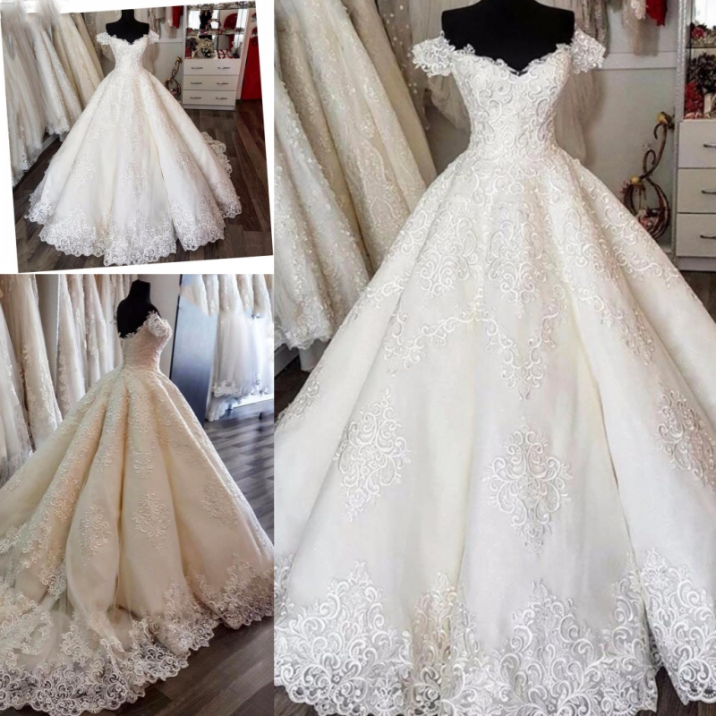 Retro Lace Ball Gown Wedding Dresses Top Quality Off The Shoulder Bridal Gowns Custom Made Court Train Dubai Wedding Vestidos, Ivory
Retro Lace Ball Gown Wedding Dresses Top Quality Off The Shoulder Bridal Gowns Custom Made Court Train Dubai Wedding Vestidos, Ivory