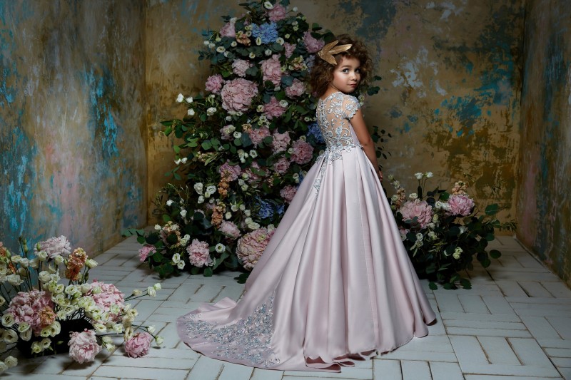 Pentelei 2019 Satin Flower Girl Dresses For Beach Weddings Lace Appliqued Little Kids Baby Gowns Cheap Jewel Neck Long Communion Dress