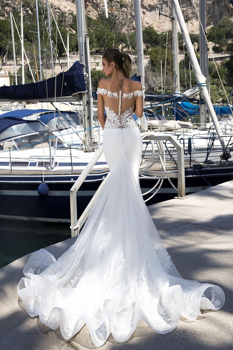 Tina Valerdi 2019 Mermaid Wedding Dresses Sheer Off The Shoulder Lace Appliqued Bridal Gowns Sweep Train Dubai Arabic Vestidos Custom Made