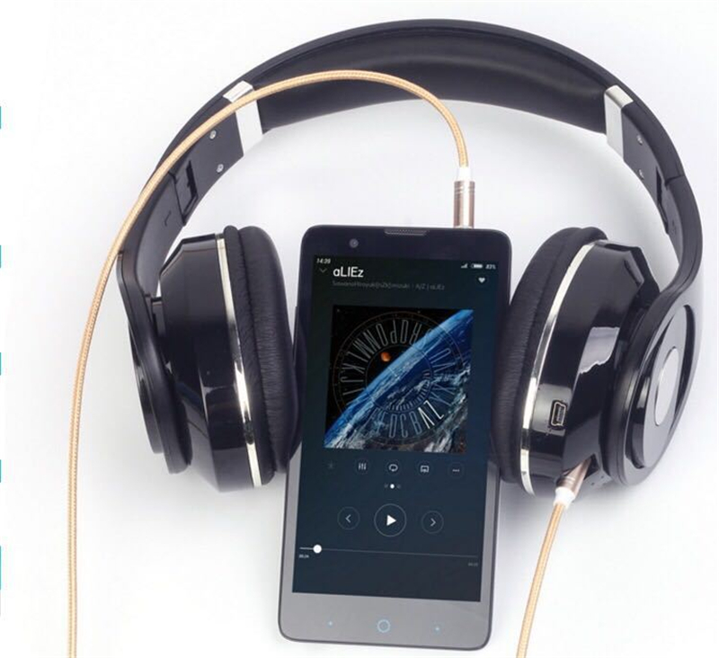 Aux Metal Cable 3.5mm to 3.5 mm Nylon Wire Gold-plated Plug Male to Male Audio Cable for Car Mobile Phone MP3 MP4 Headphone Speaker