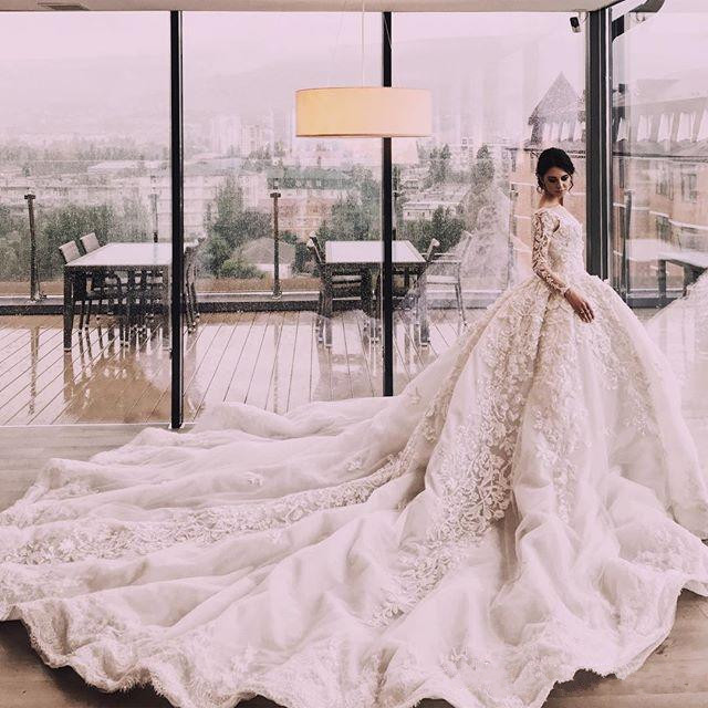 luxury pearls beaded lace ball gown wedding dresses arabia princess royal cathedral train long sleeves bridal gown