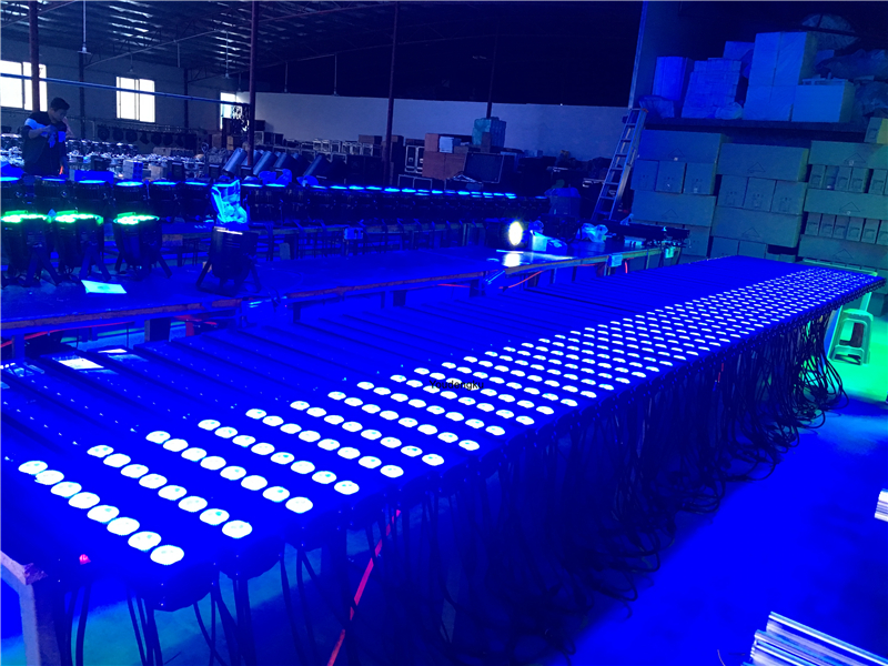 8 pcs Stage Wedding Entertainment 18x10w IP65 RGBW 4in1 color outdoor LED linear waterproof led wall washer with dot control