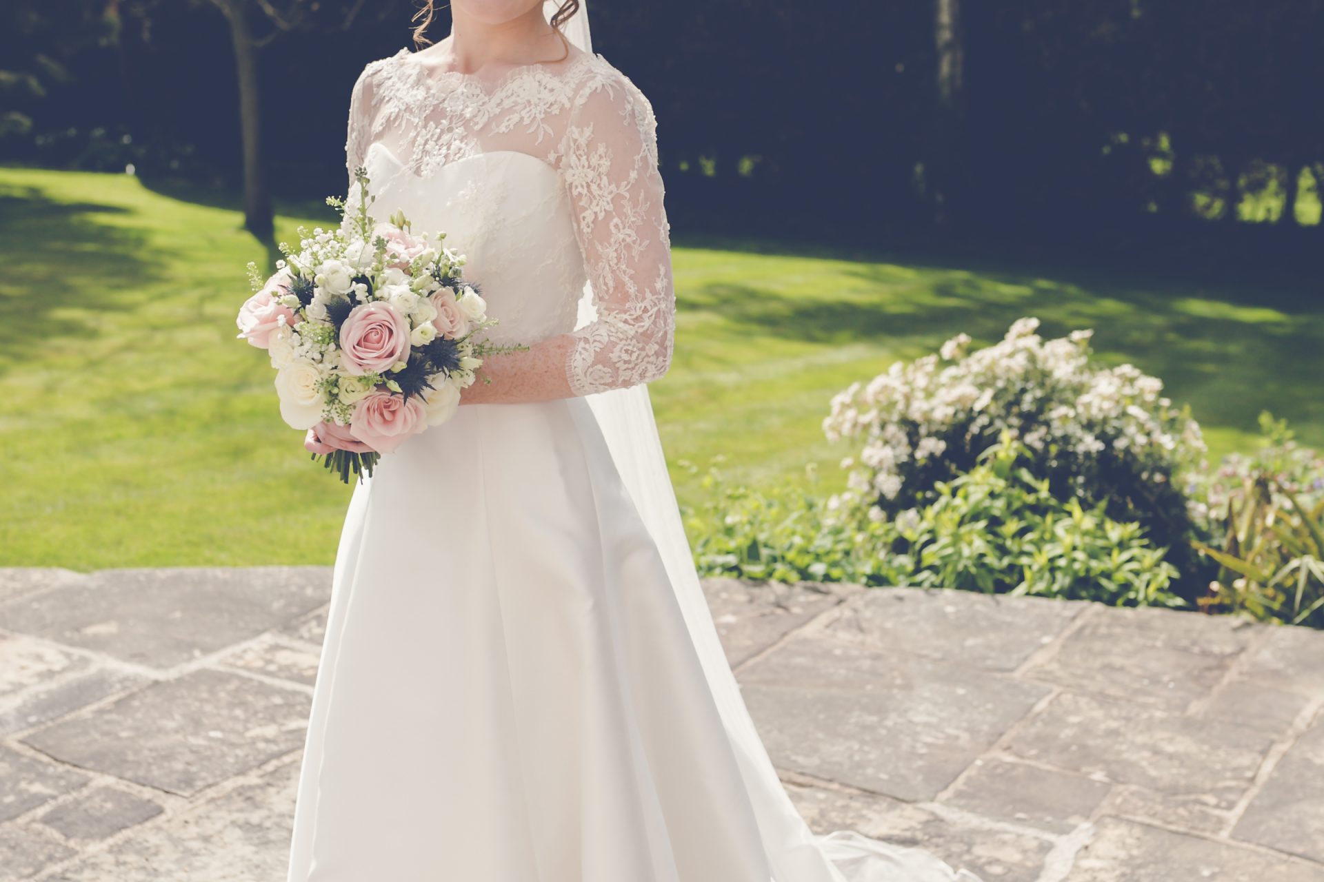 Modest Country Style Long Sleeve Wedding Dresses Bateau Neck A Line Satin Simple Lace Wedding Gowns Robe De Mariée Plus Size Bridal Dress