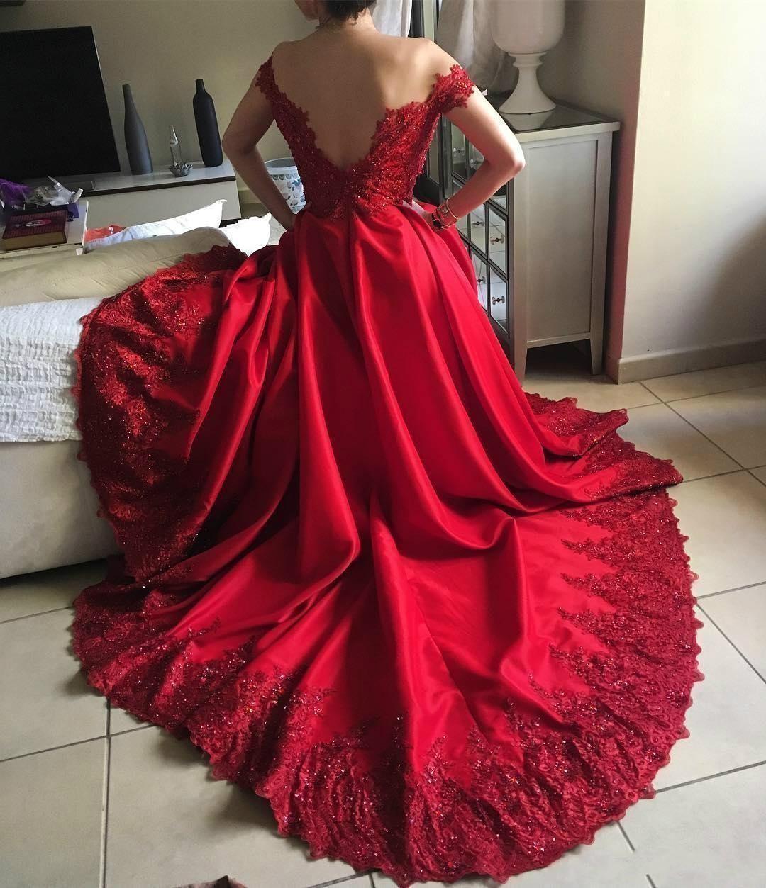 Dark Red Prom Dresses Evening Wear Arabic Off Shoulder Lace Appliques Beads Crystal Satin V Back Formal Prom Party Dress Vestidos