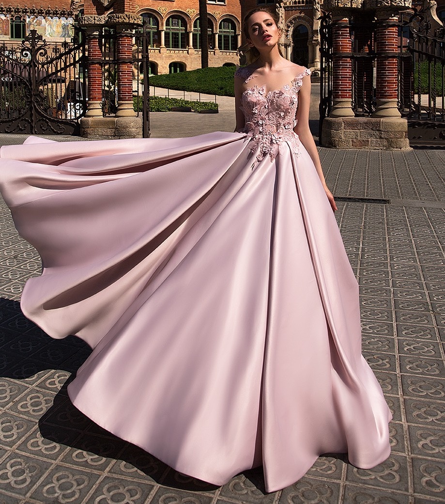 Classic Pale Lavender Prom Dresses Sexy Sheer Neckline Lace Appliqued Long Evening Dresses Glamorous A-Line Satin Party Gowns Formal Dress, White
Classic Pale Lavender Prom Dresses Sexy Sheer Neckline Lace Appliqued Long Evening Dresses Glamorous A-Line Satin Party Gowns Formal Dress, White