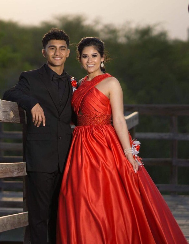 Hot Red A-Line Long Prom Dresses Halter Pleats Elegant Dress for Girls Keyhole Front Beaded Waist Satin Evening Dresses Graduation Dresses, Champagne
Hot Red A-Line Long Prom Dresses Halter Pleats Elegant Dress for Girls Keyhole Front Beaded Waist Satin Evening Dresses Graduation Dresses, Champagne