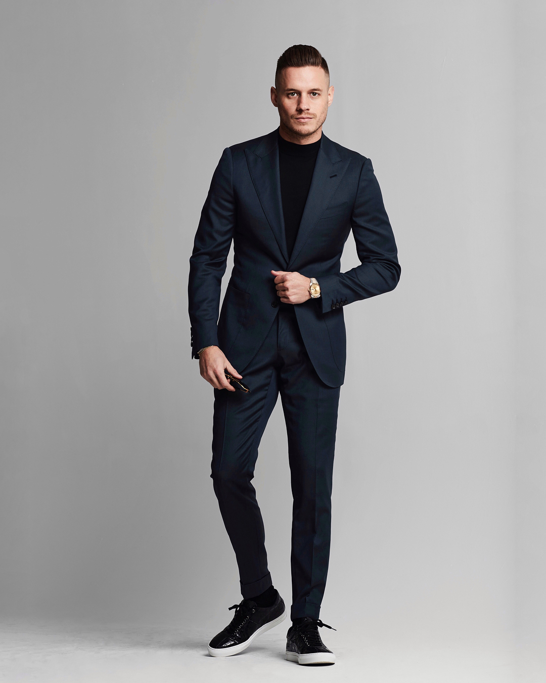 Navy Mens Suits Slim Fit Two Pieces Groomsmen Wedding Tuxedos For Men Blazers Peaked Lapel One Button Formal Prom Suit (Jacket+Pants), White
Navy Mens Suits Slim Fit Two Pieces Groomsmen Wedding Tuxedos For Men Blazers Peaked Lapel One Button Formal Prom Suit (Jacket+Pants), White