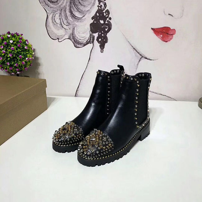 2019 new classic toe rivet design ladies' short boots fashion personality high quality ladies leather boots size 35-40