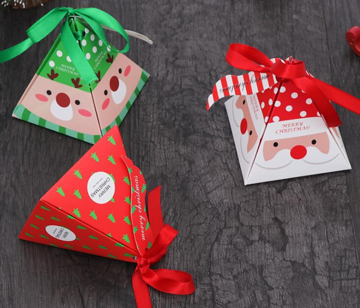 Merry Christmas Candy Gift Storage Box Bag with Tag Christmas Tree Gift Box Pyramid Paper Box Gift Bag Container Party &Wedding Supplies