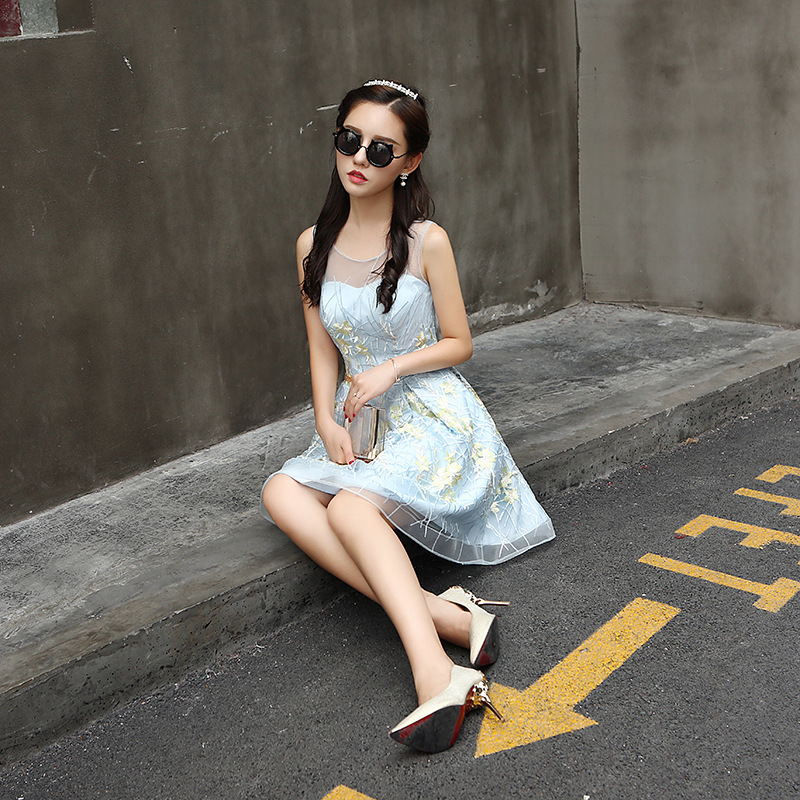 2017 New Short Prom Dresses Sheer Neck Lace Flowers Fashion Cocktail Party Dress Gowns Teens Homecoming Dress Graduation Dress For 8th Grade