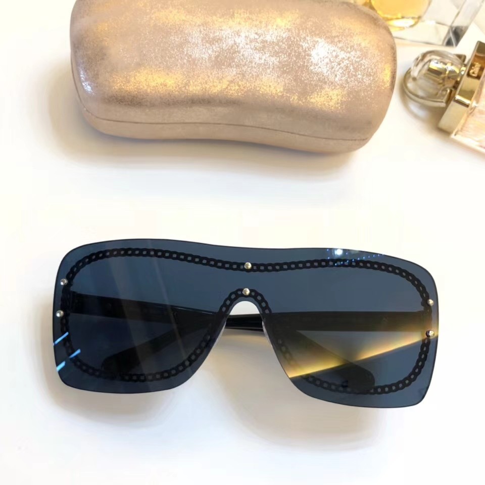 Latest selling popular fashion 4243 women sunglasses mens sunglasses men sunglasses Gafas de sol top quality sun glasses UV400 lens with box
Latest selling popular fashion 4243 women sunglasses mens sunglasses men sunglasses Gafas de sol top quality sun glasses UV400 lens with box