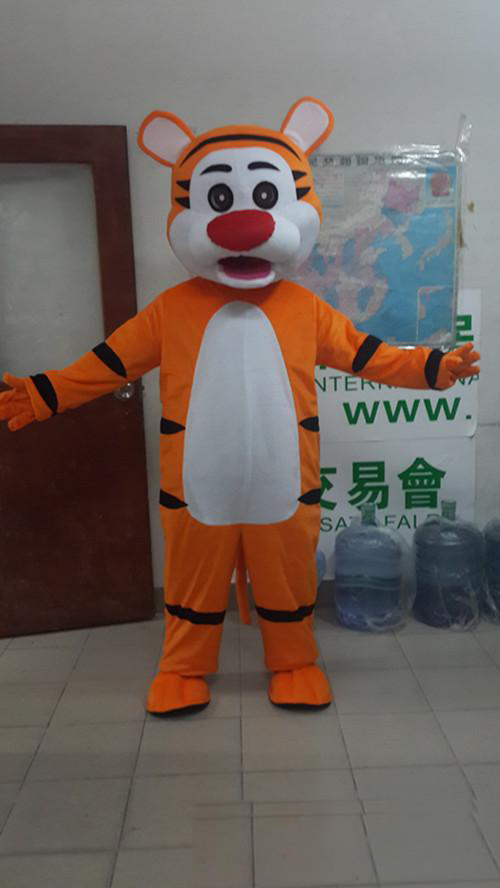 2018 High quality hot Lovely Big Tiger cartoon doll Mascot Costume Free shipping
2018 High quality hot Lovely Big Tiger cartoon doll Mascot Costume Free shipping