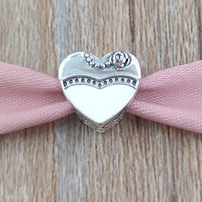 Authentic 925 Sterling Silver Beads Our Special Day Charm Fits European Pandora Style Jewelry Bracelets & Necklace 791840ENMX
Authentic 925 Sterling Silver Beads Our Special Day Charm Fits European Pandora Style Jewelry Bracelets & Necklace 791840ENMX
